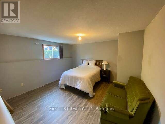 276 Clonakilty Line, Selwyn, ON - Indoor Photo Showing Bedroom