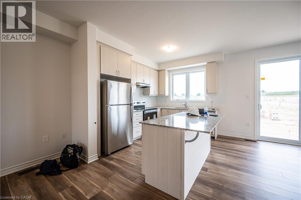 319 Rosenberg Way, Kitchener, ON - Indoor Photo Showing Kitchen