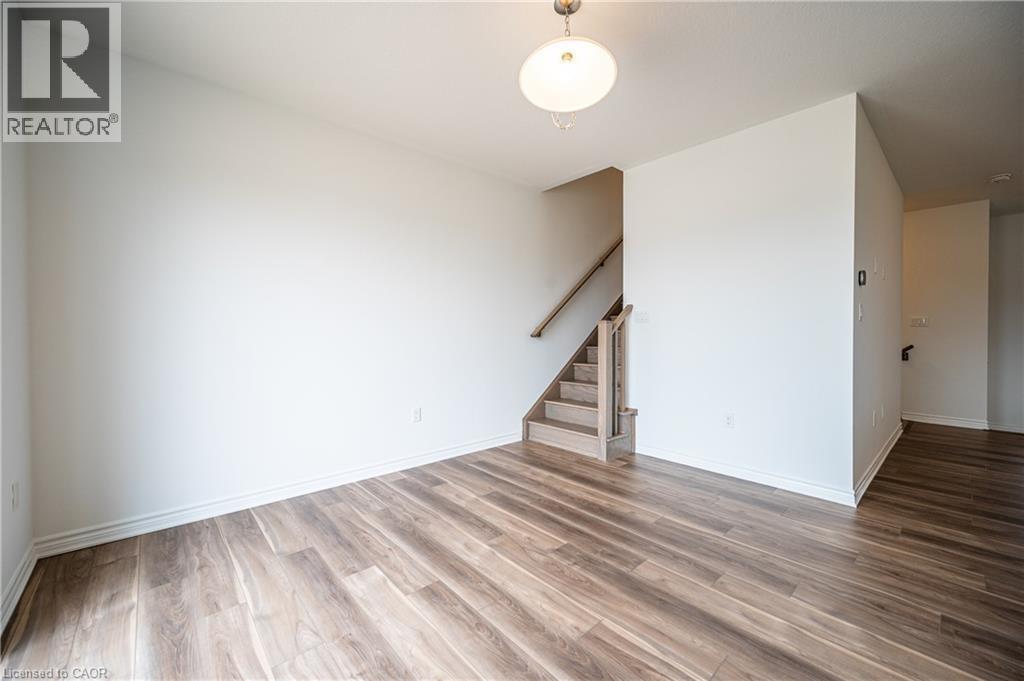 319 Rosenberg Way, Kitchener, ON - Indoor Photo Showing Other Room