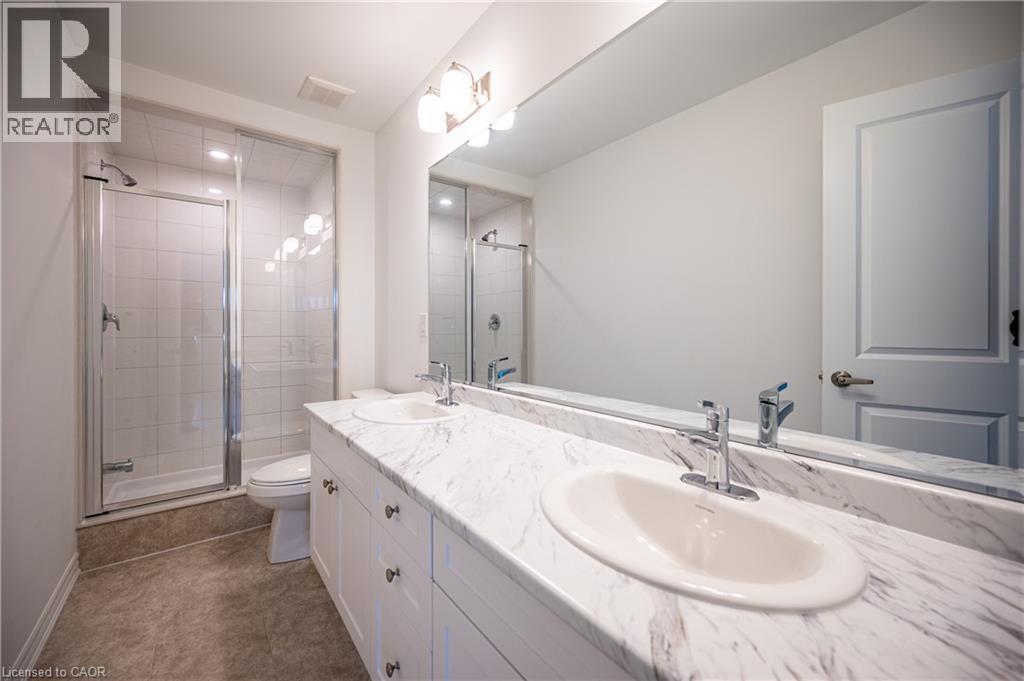 319 Rosenberg Way, Kitchener, ON - Indoor Photo Showing Bathroom