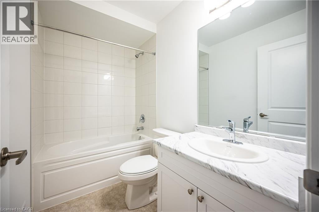 319 Rosenberg Way, Kitchener, ON - Indoor Photo Showing Bathroom