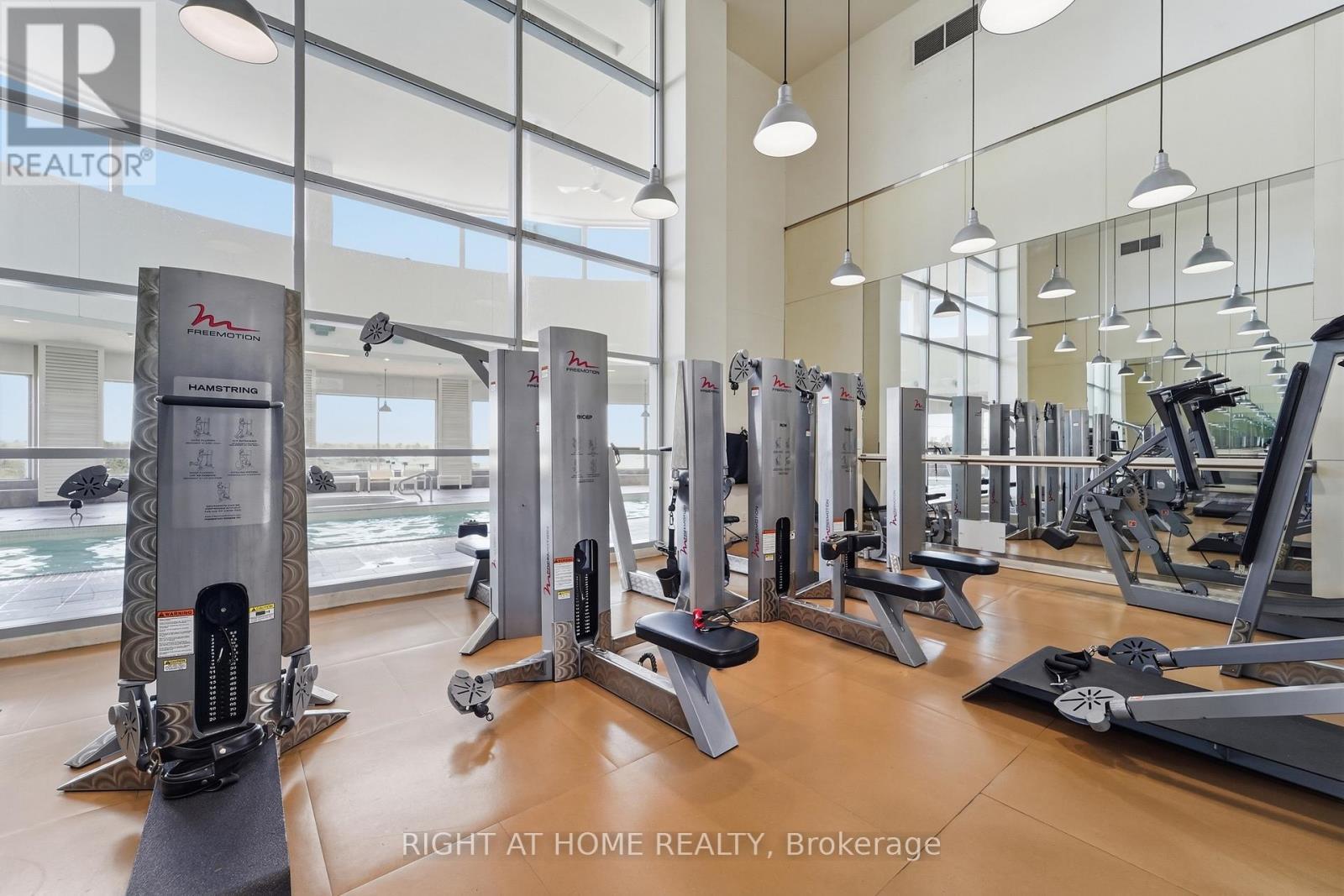 1612 - 38 Lee Centre Drive, Toronto, ON - Indoor Photo Showing Gym Room