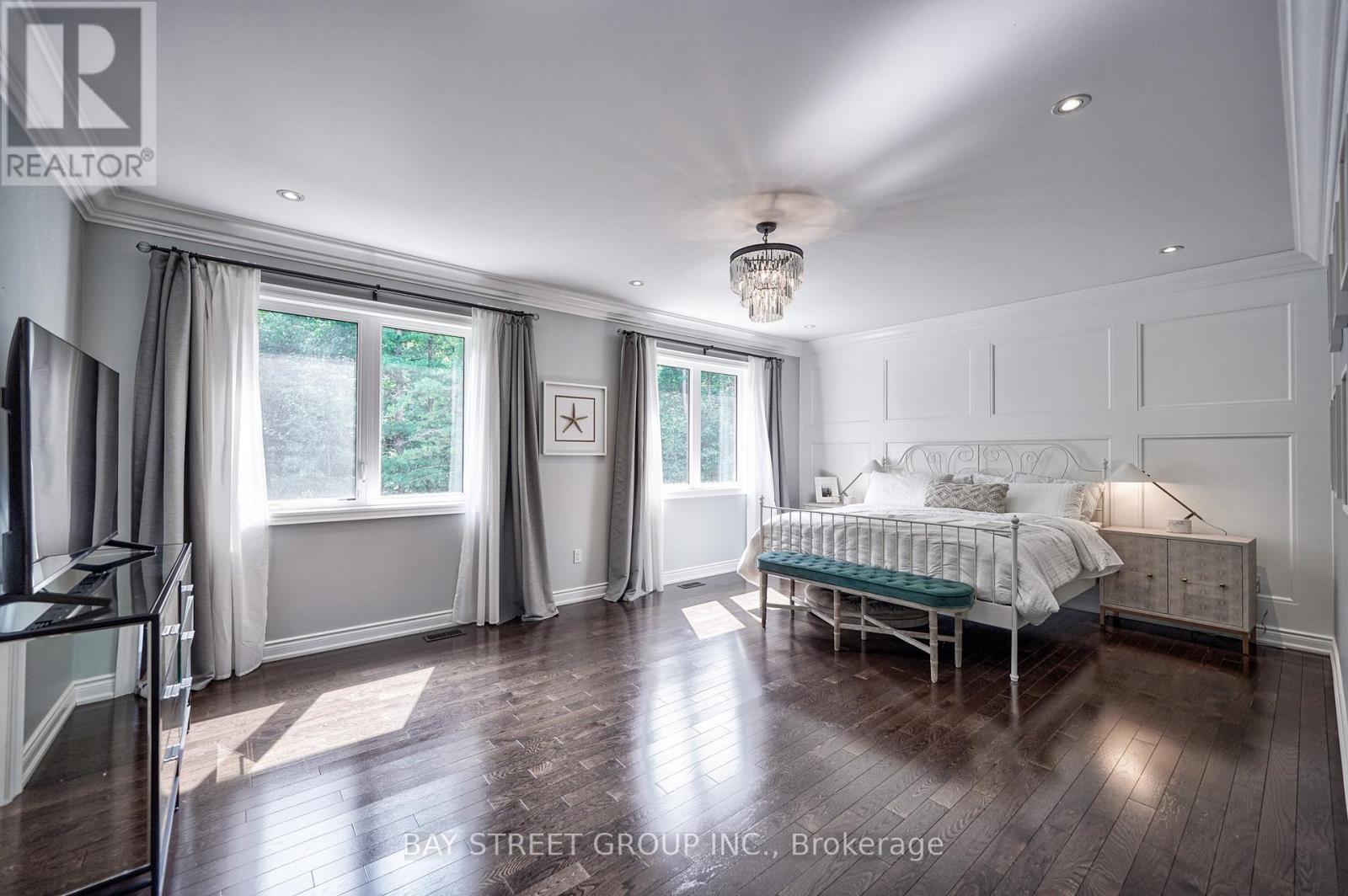 23 Trail Boulevard, Springwater, ON - Indoor Photo Showing Bedroom