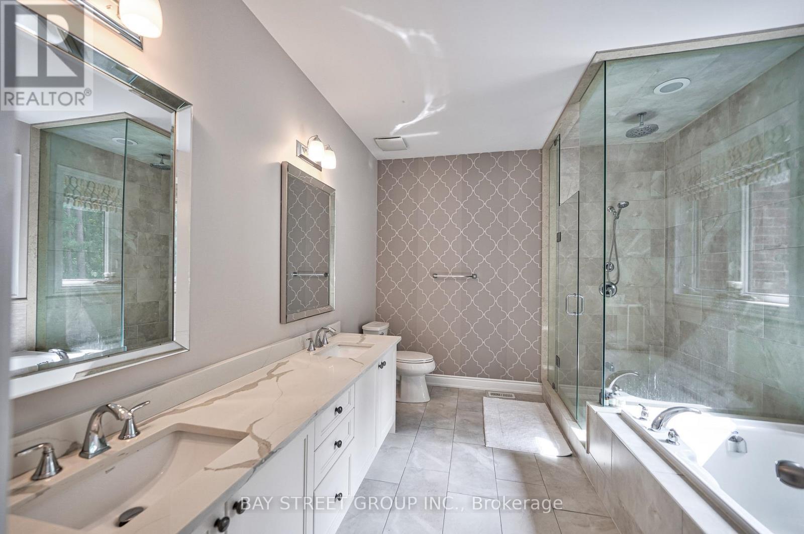 23 Trail Boulevard, Springwater, ON - Indoor Photo Showing Bathroom