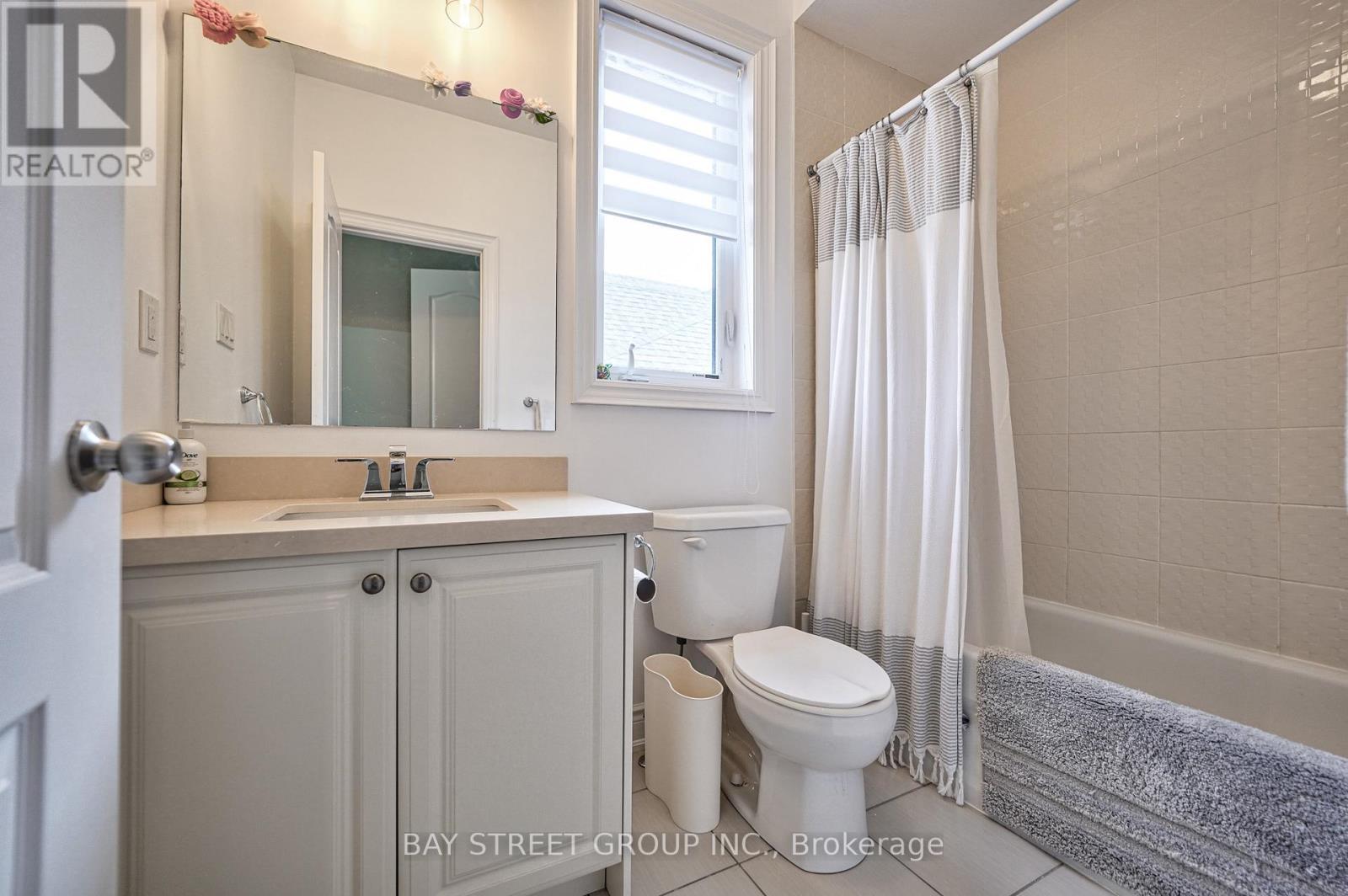 23 Trail Boulevard, Springwater, ON - Indoor Photo Showing Bathroom