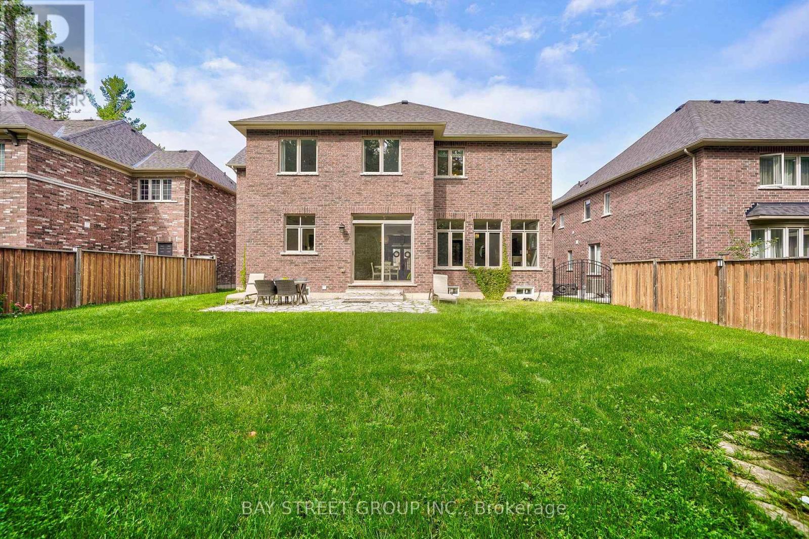 23 Trail Boulevard, Springwater, ON - Outdoor
