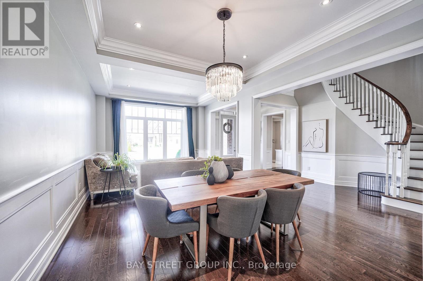23 Trail Boulevard, Springwater, ON - Indoor Photo Showing Dining Room