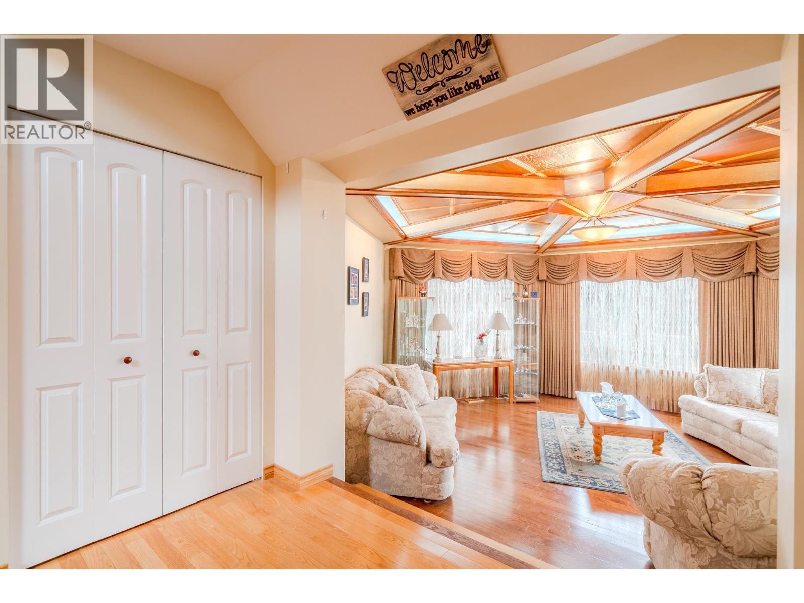 4882 Gloinnzun Crescent, 108 Mile Ranch, BC - Indoor