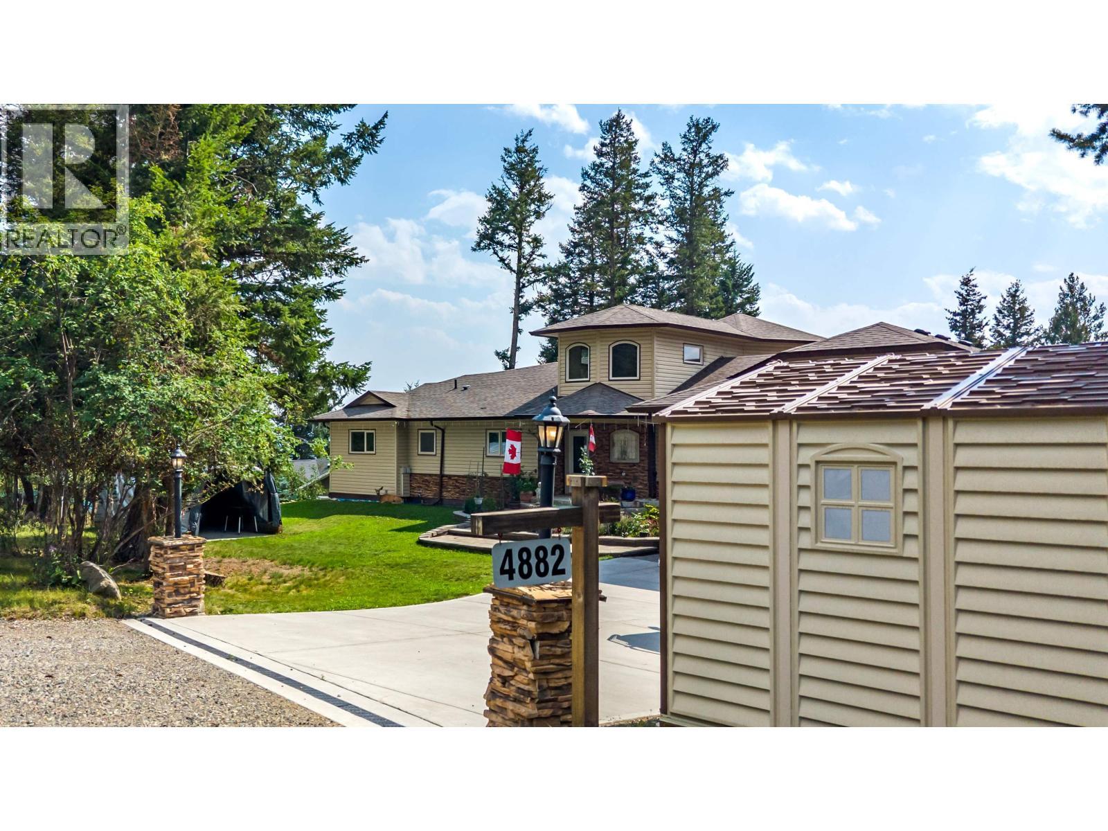 4882 Gloinnzun Crescent, 108 Mile Ranch, BC - Outdoor