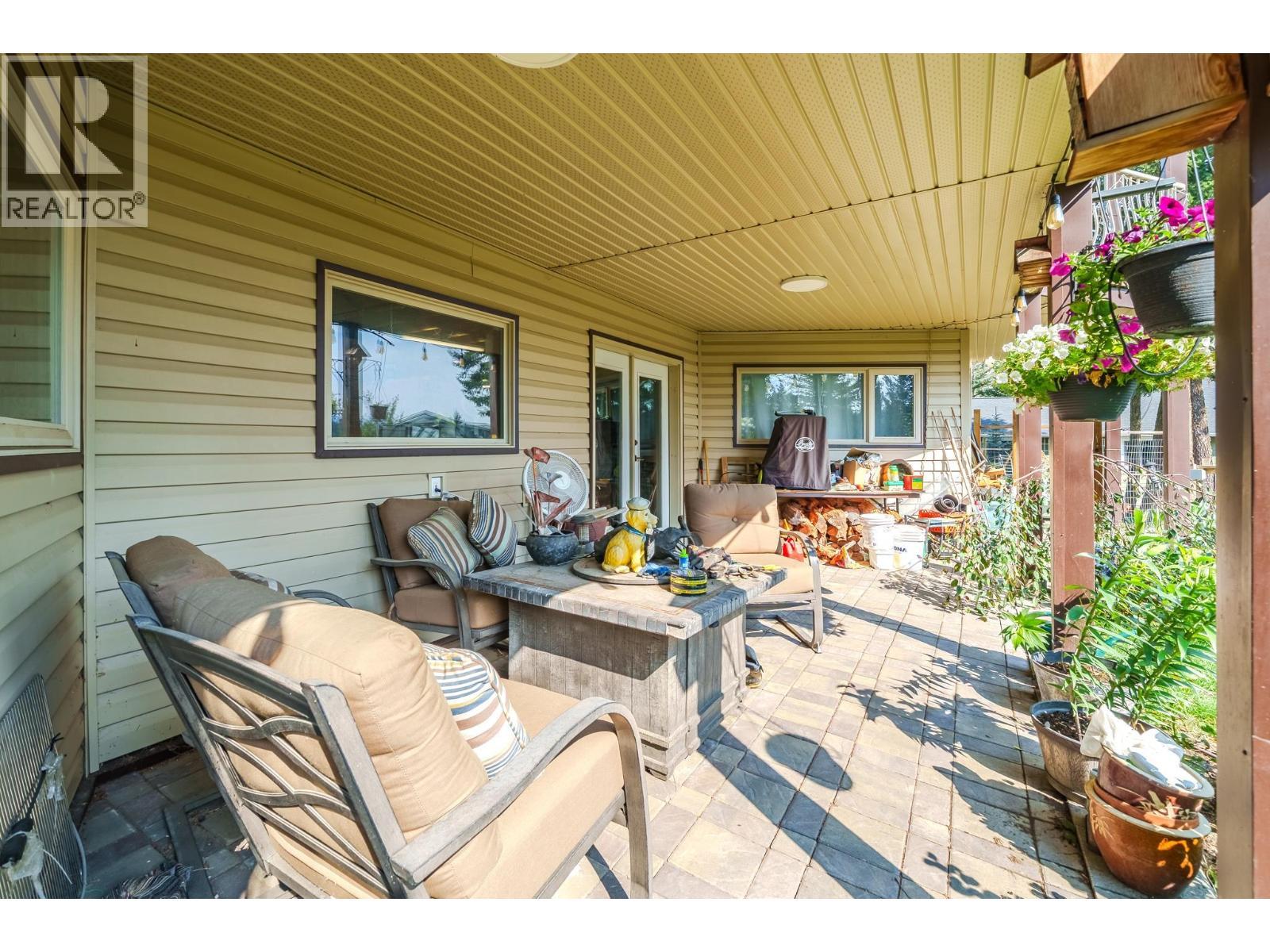4882 Gloinnzun Crescent, 108 Mile Ranch, BC - Outdoor With Deck Patio Veranda