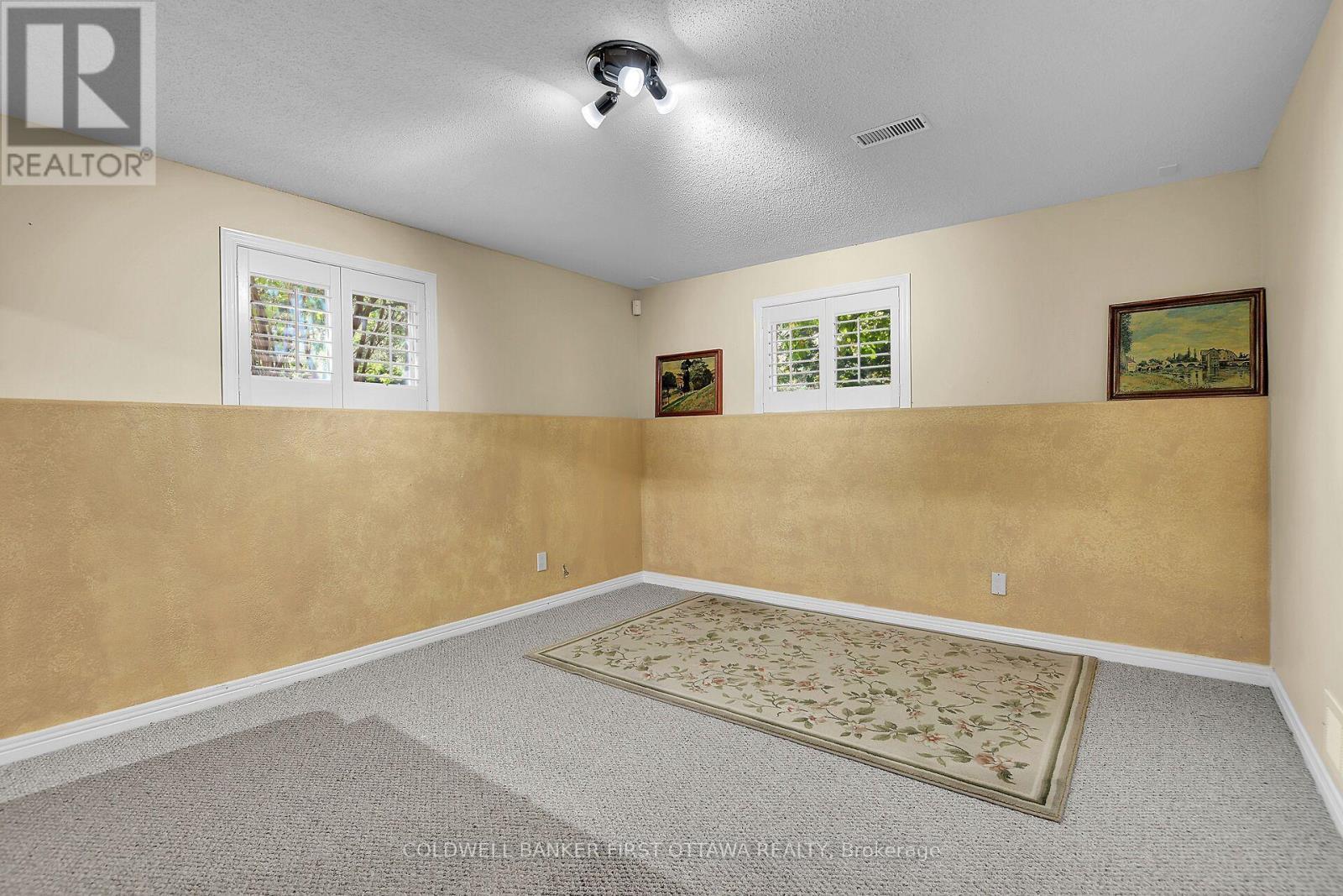 6983 Lakes Park Drive, Ottawa, ON - Indoor Photo Showing Other Room