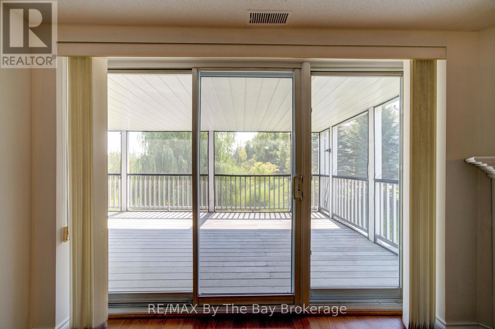 8 - 30 Mulligan Lane, Wasaga Beach, ON - Indoor Photo Showing Other Room