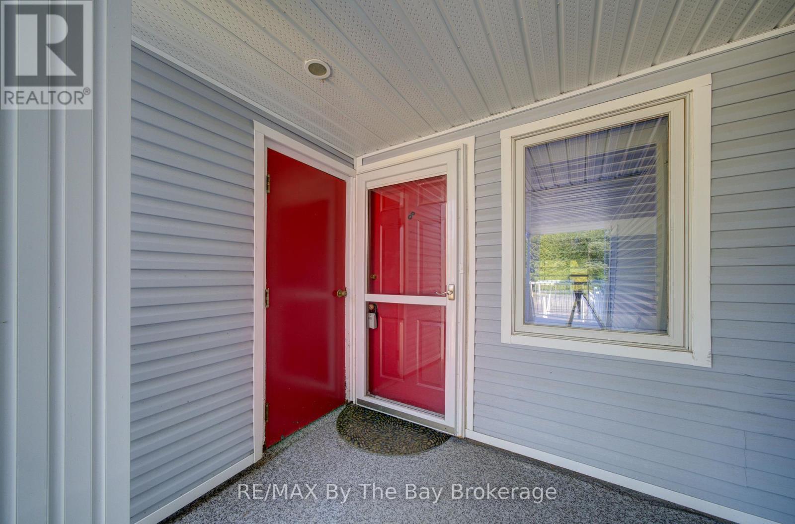 8 - 30 Mulligan Lane, Wasaga Beach, ON - Outdoor With Exterior