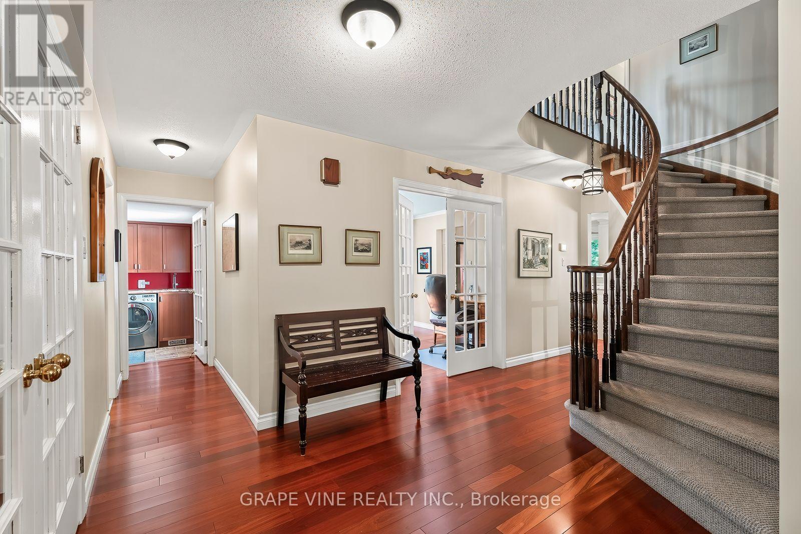 36 Baslaw Drive, Ottawa, ON - Indoor Photo Showing Other Room