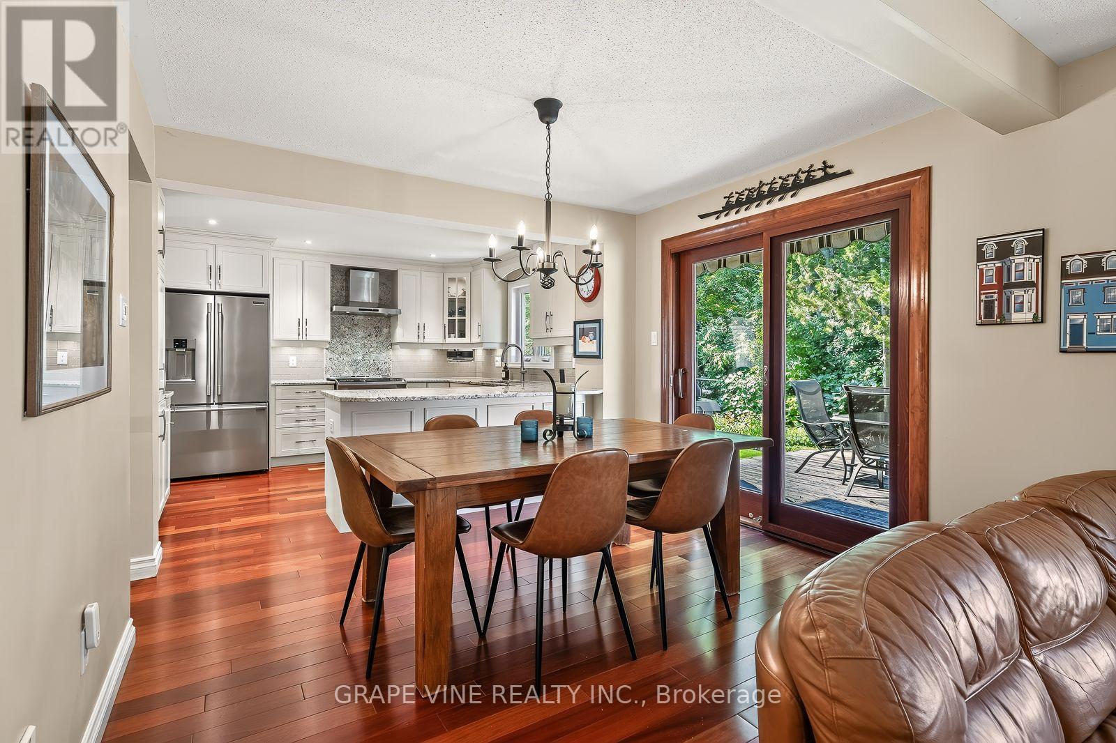 36 Baslaw Drive, Ottawa, ON - Indoor Photo Showing Other Room