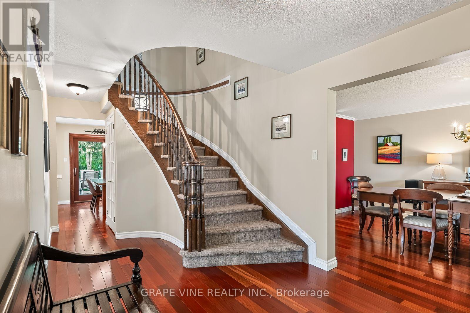 36 Baslaw Drive, Ottawa, ON - Indoor Photo Showing Other Room