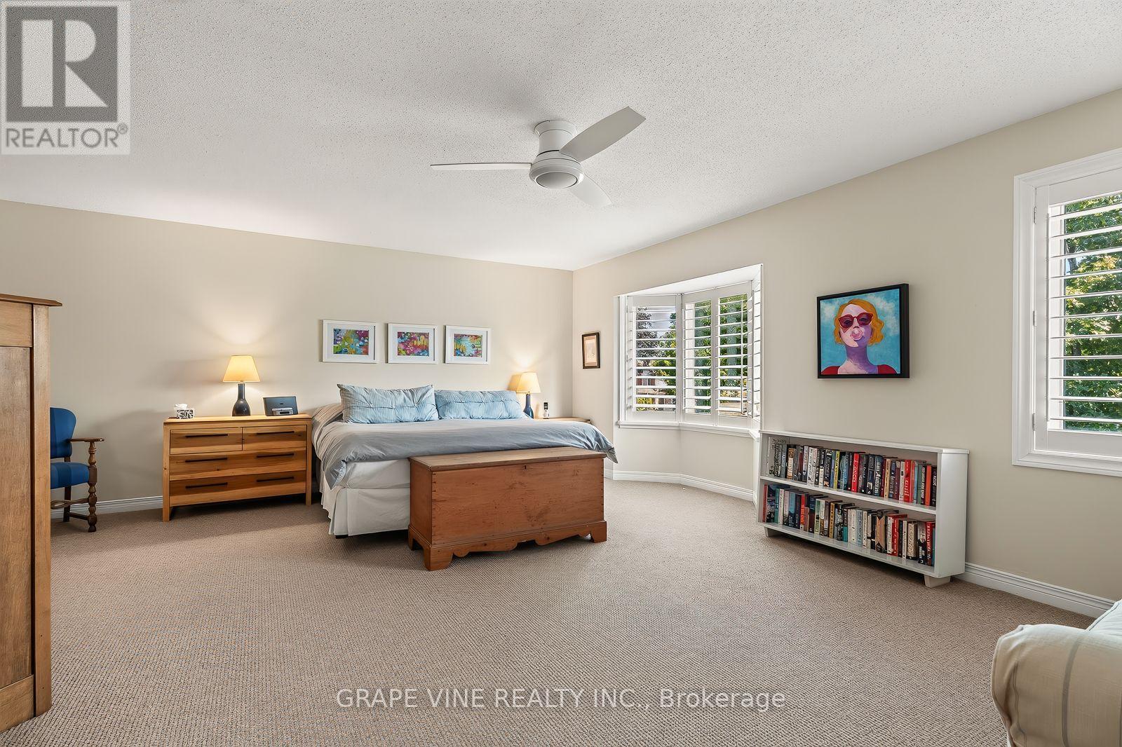 36 Baslaw Drive, Ottawa, ON - Indoor Photo Showing Bedroom