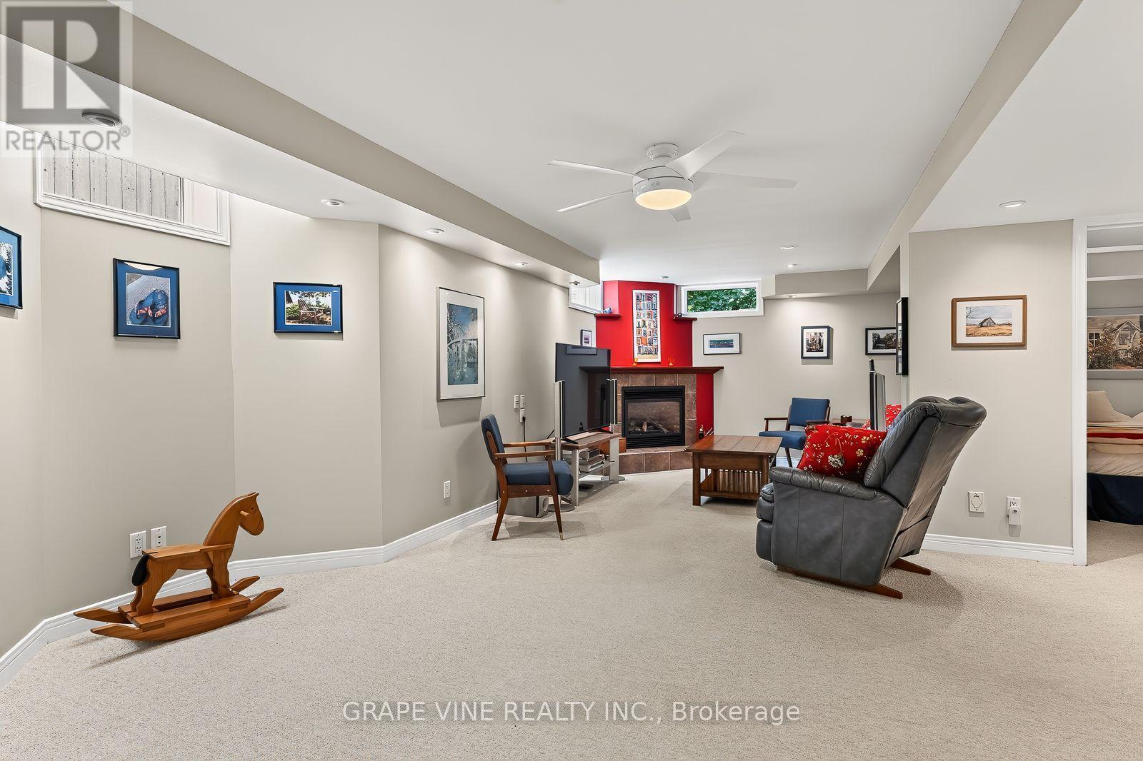 36 Baslaw Drive, Ottawa, ON - Indoor