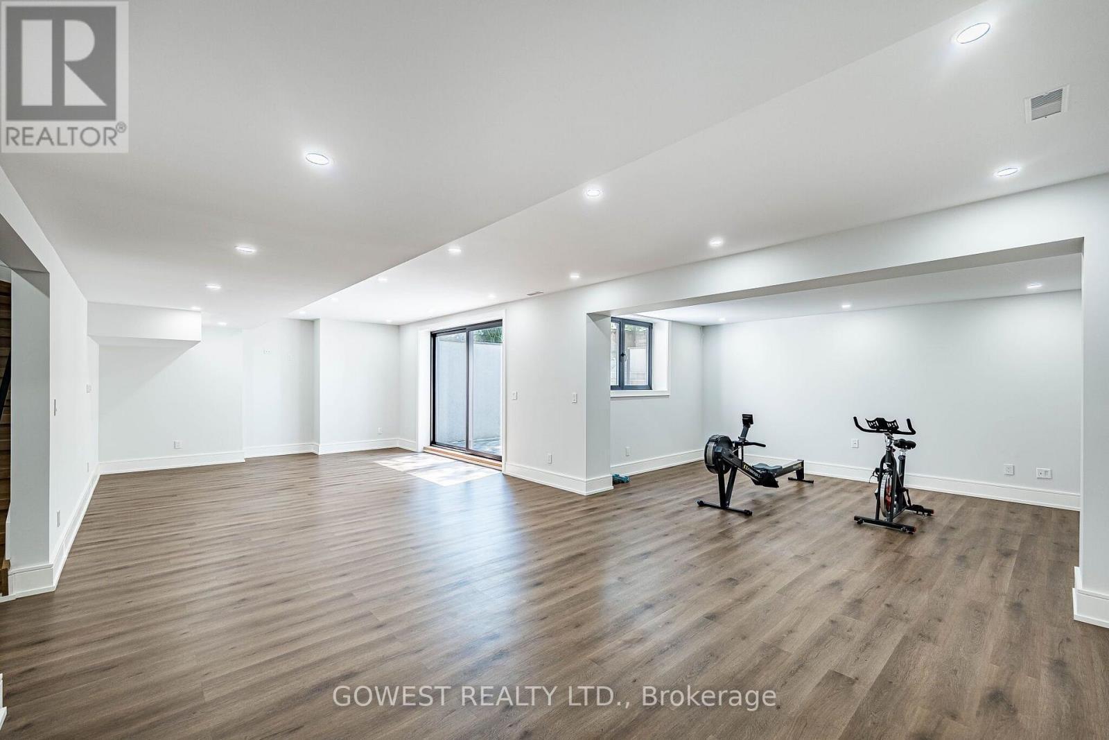 402 Niar Avenue, Mississauga, ON - Indoor