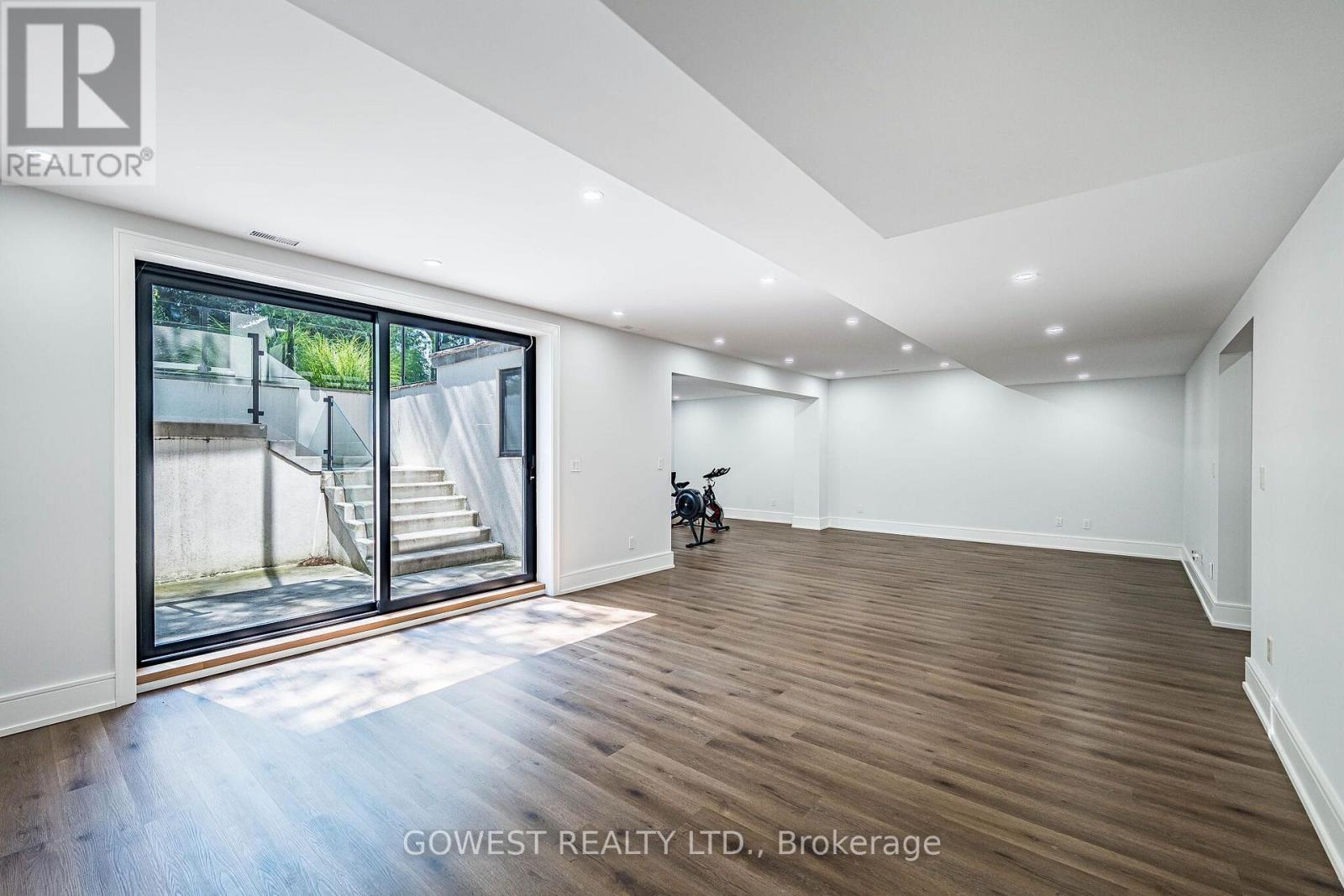 402 Niar Avenue, Mississauga, ON - Indoor Photo Showing Other Room
