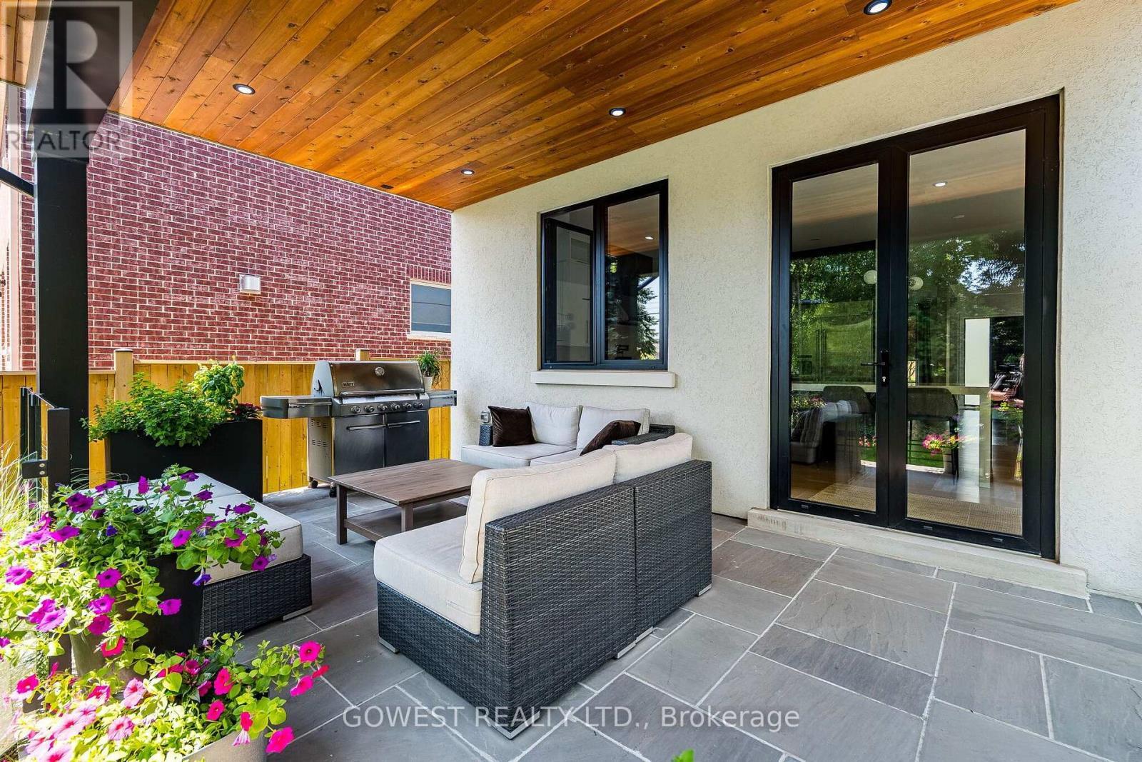 402 Niar Avenue, Mississauga, ON - Outdoor With Deck Patio Veranda With Exterior