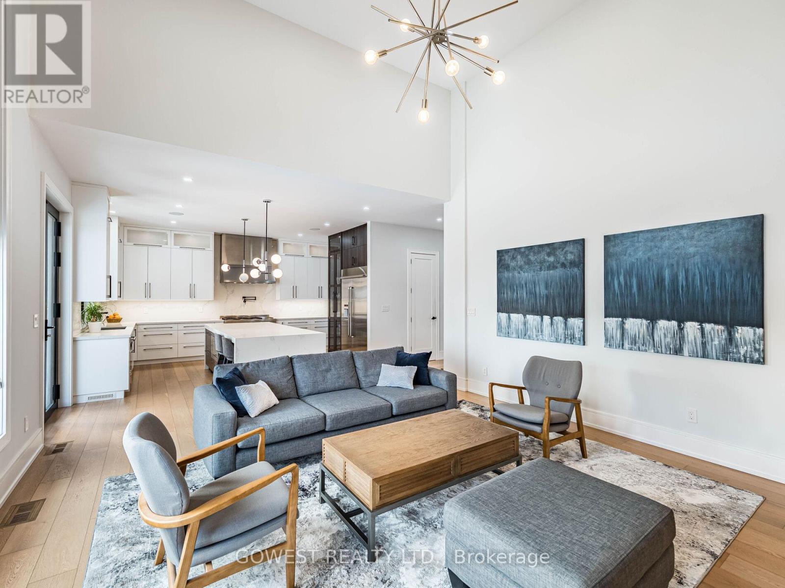 402 Niar Avenue, Mississauga, ON - Indoor Photo Showing Other Room With Fireplace