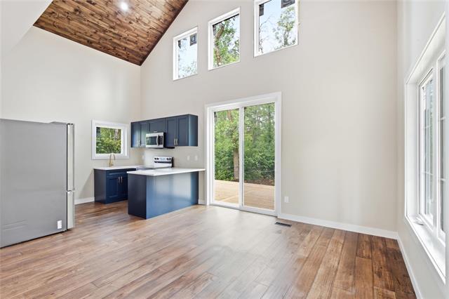 0 Elm Cr, Valhalla Beach, MB - Indoor