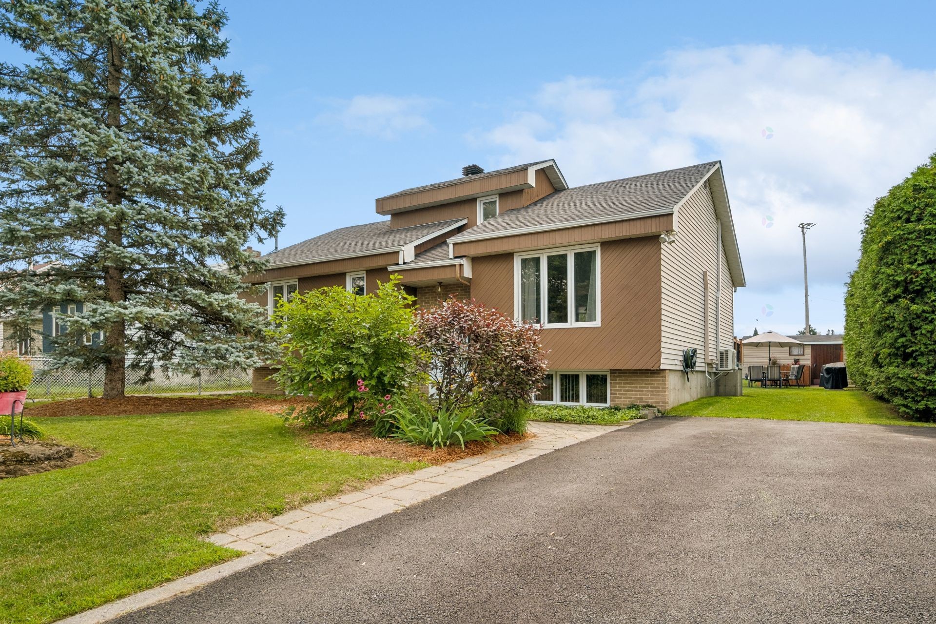 Front of Structure - 111 Rue Forget, Napierville, QC - Outdoor