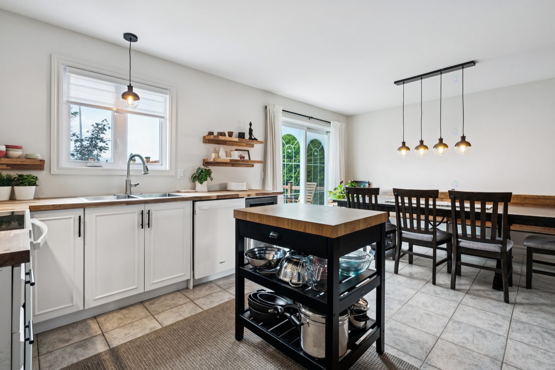 Kitchen - 111 Rue Forget, Napierville, QC - Indoor