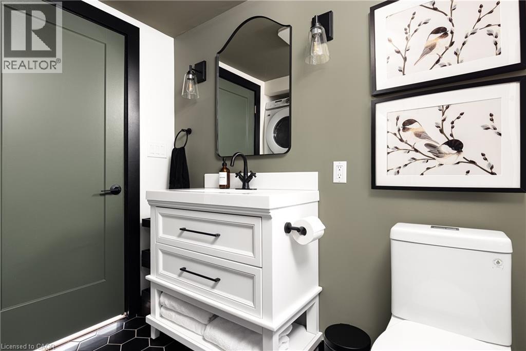 Main Floor Bathroom - 1558 Fish Hatchery Road Unit# 10, Muskoka Lakes, ON - Indoor Photo Showing Bathroom