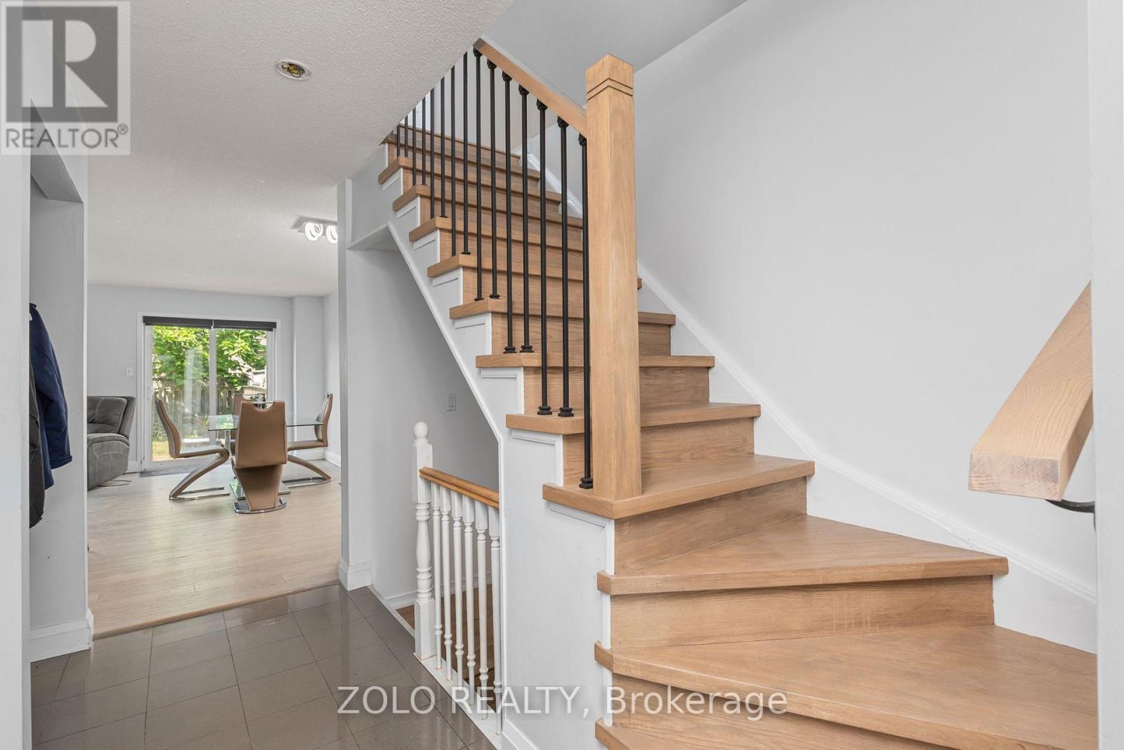 176 Fairwood Drive, Georgina, ON - Indoor Photo Showing Other Room
