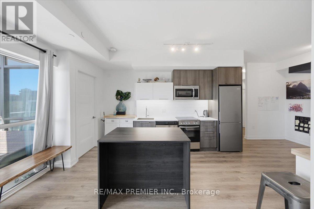 515 - 25 Neighbourhood Lane, Toronto, ON - Indoor Photo Showing Kitchen