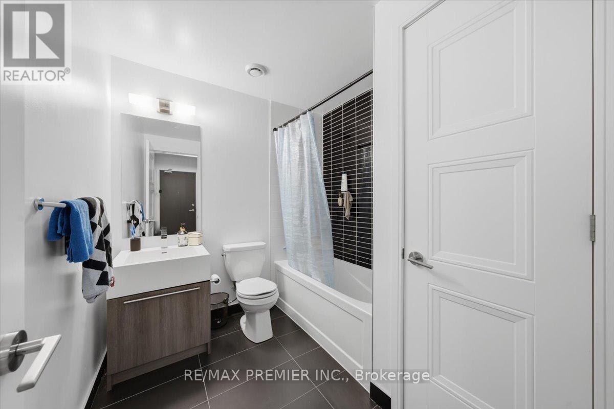 515 - 25 Neighbourhood Lane, Toronto, ON - Indoor Photo Showing Bathroom