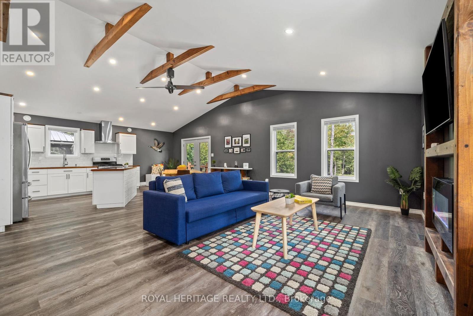 20195 62 Highway, Tudor And Cashel (Tudor Ward), ON - Indoor Photo Showing Living Room
