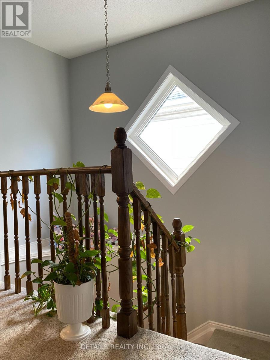 101 Milner Downs Crescent, Ottawa, ON - Indoor Photo Showing Other Room