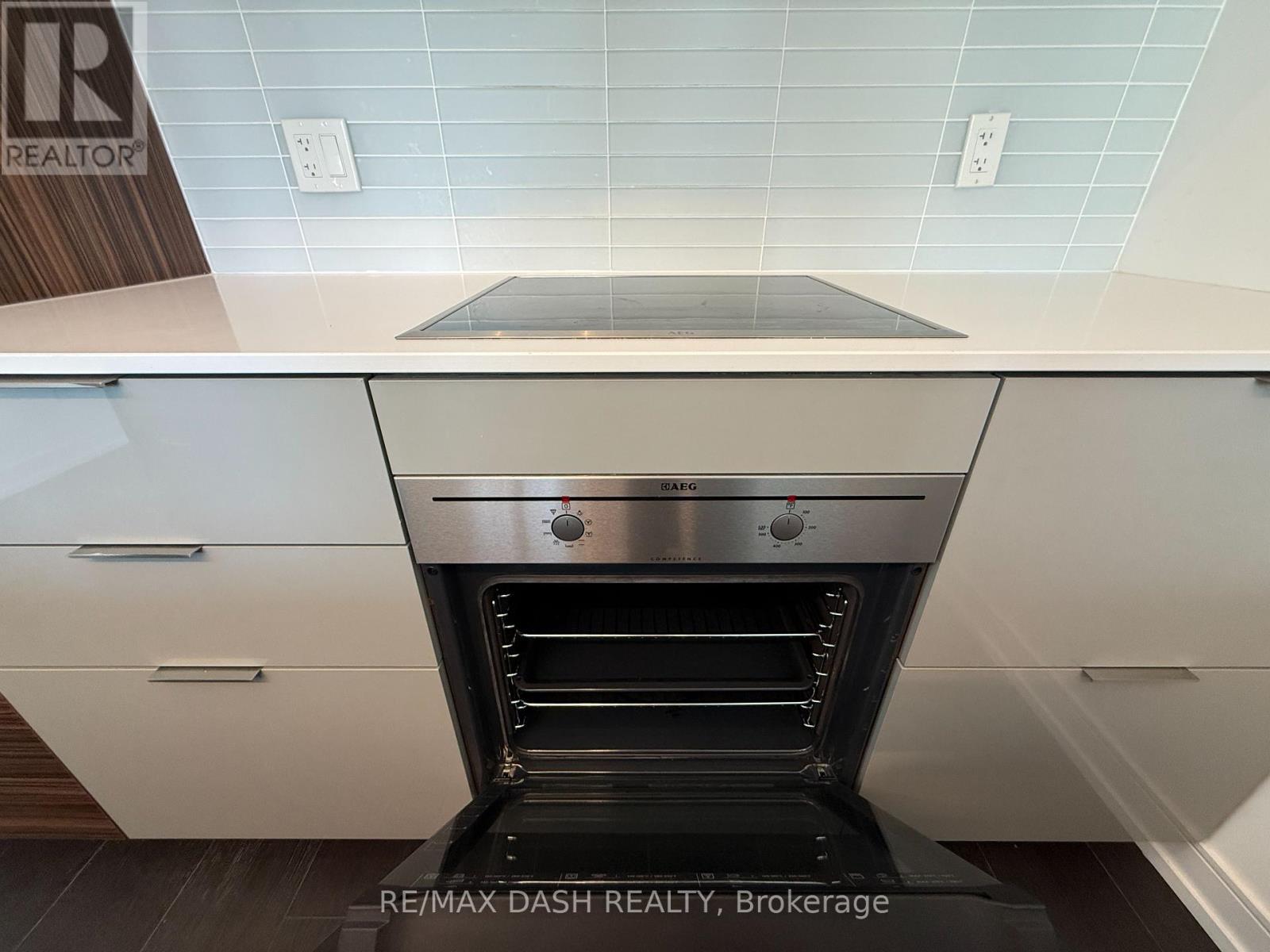 2501 - 88 Scott Street, Toronto, ON - Indoor Photo Showing Kitchen