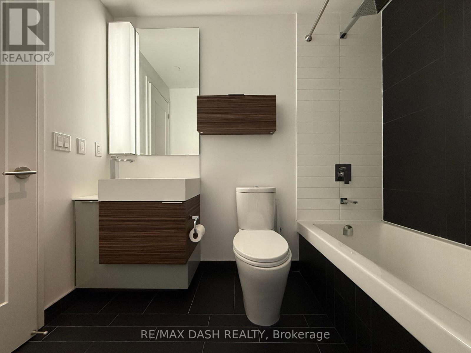 2501 - 88 Scott Street, Toronto, ON - Indoor Photo Showing Bathroom