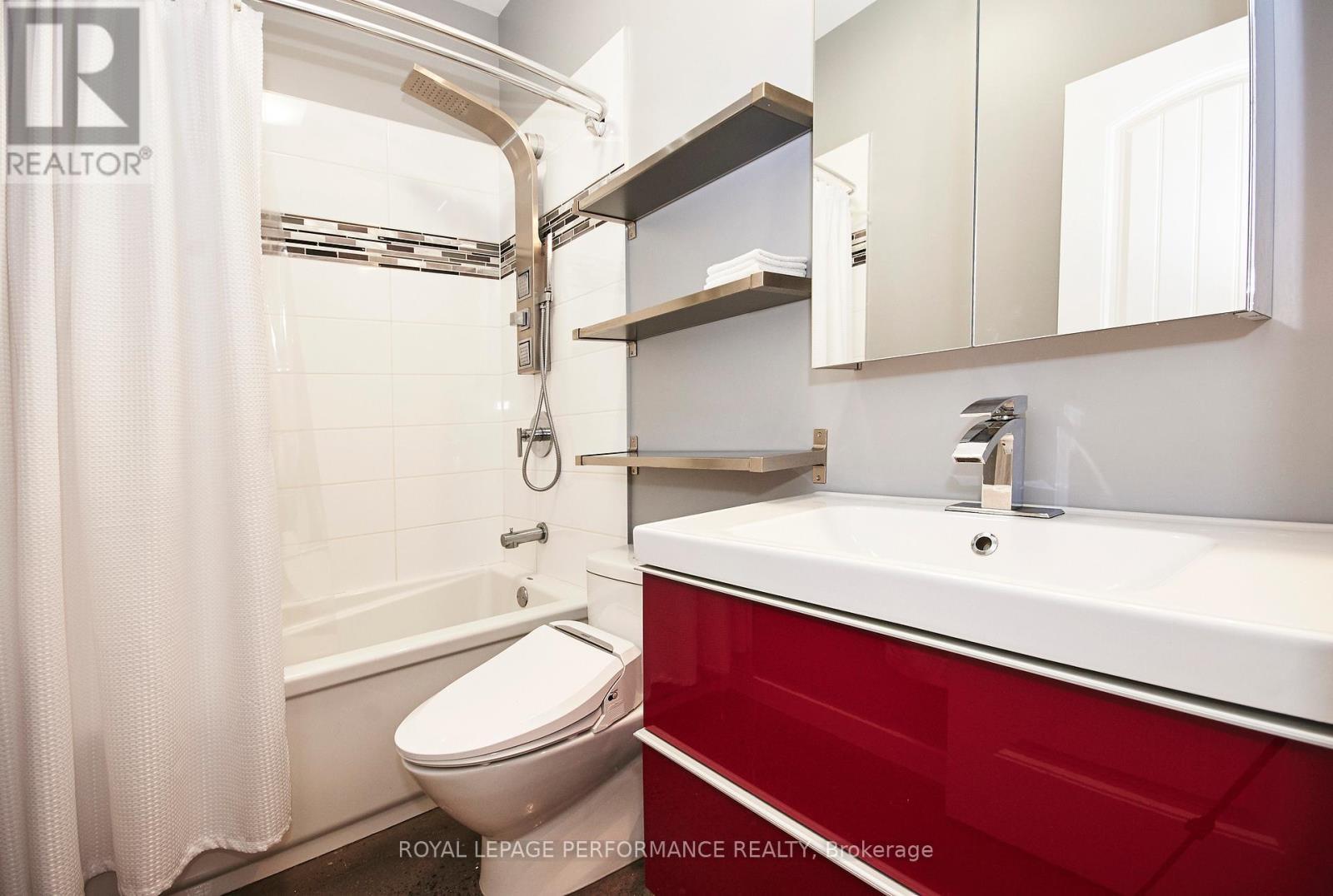 Unit B - 82 Third Avenue, Ottawa, ON