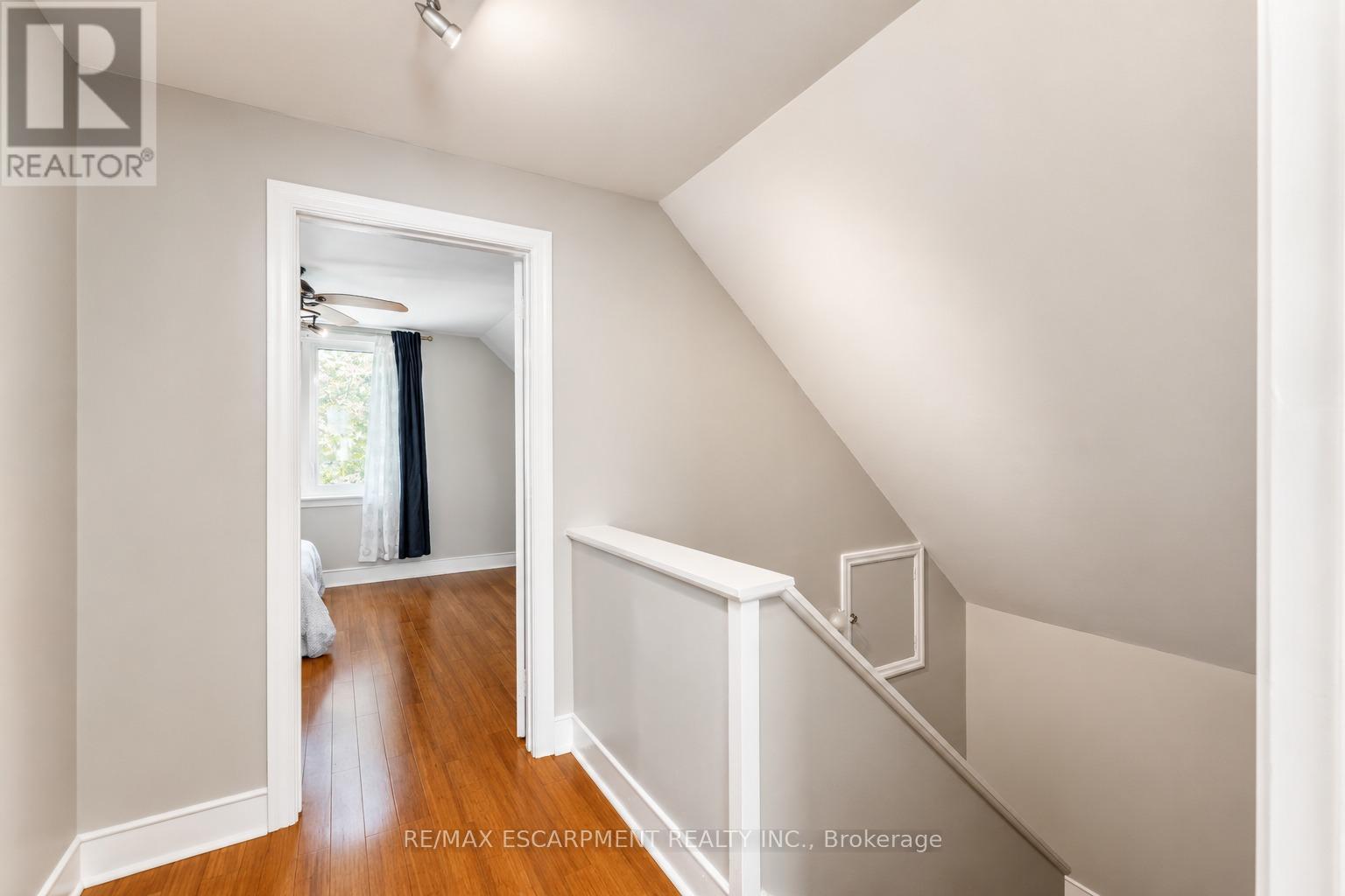 365 East 22Nd Street, Hamilton, ON - Indoor Photo Showing Other Room