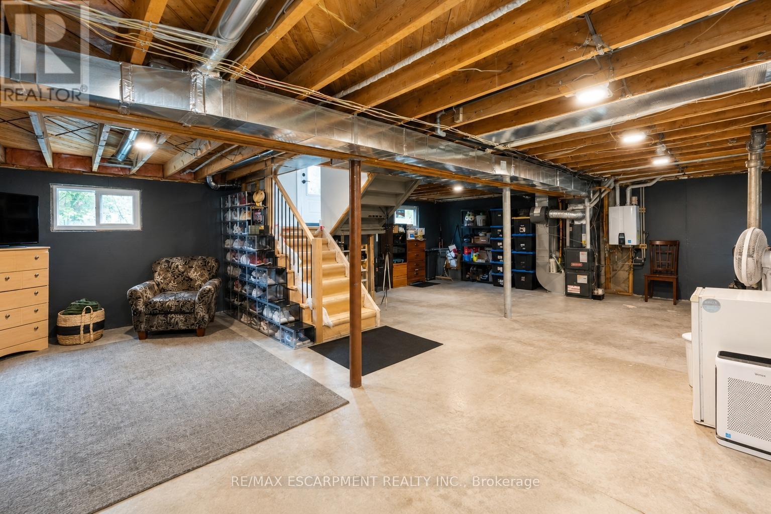 365 East 22Nd Street, Hamilton, ON - Indoor Photo Showing Basement