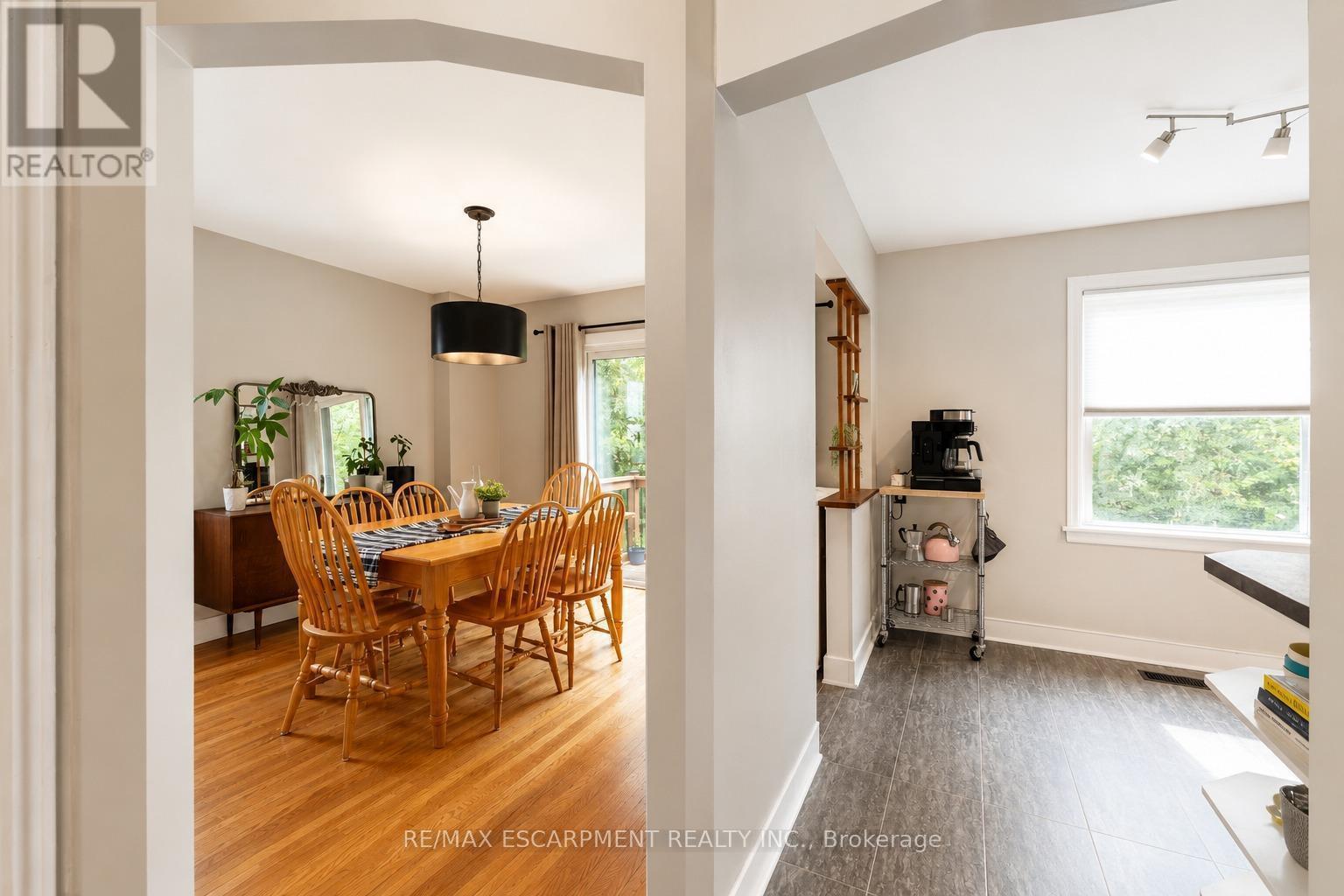 365 East 22Nd Street, Hamilton, ON - Indoor Photo Showing Dining Room