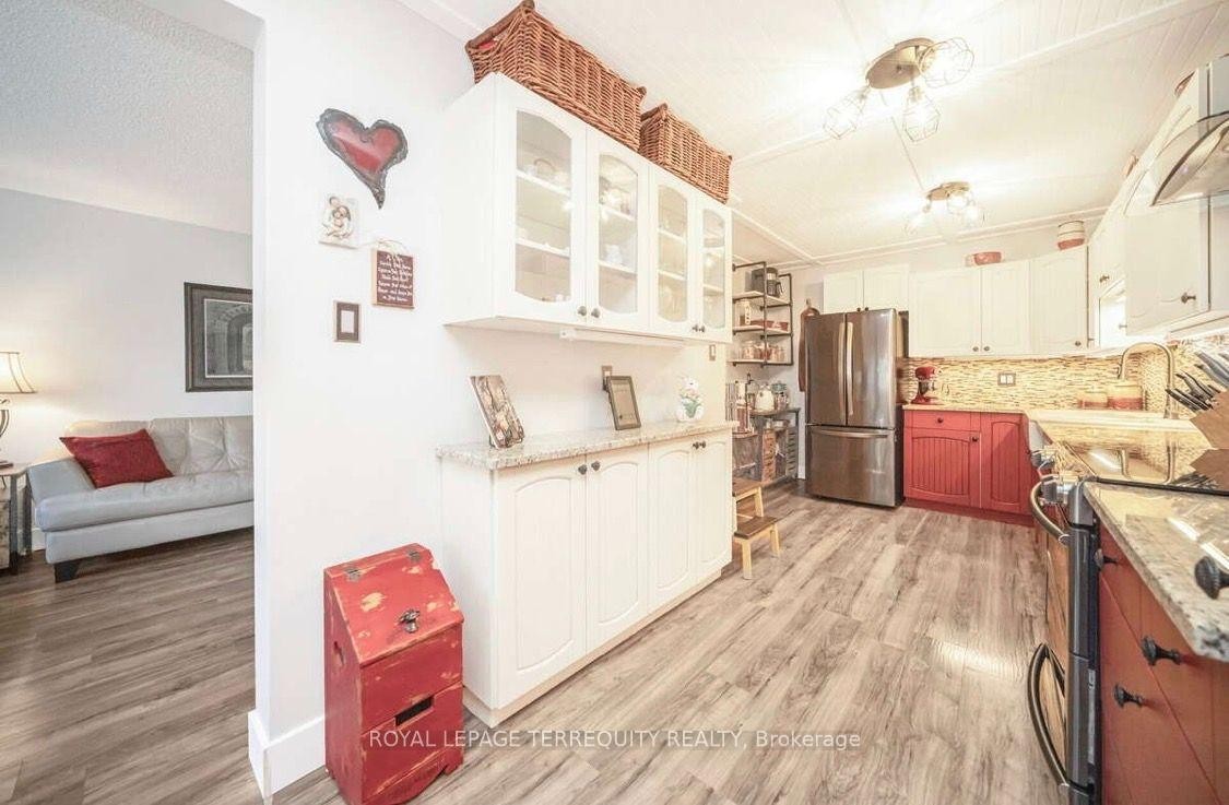 72-72 Carisbrooke Court, Brampton, ON - Indoor Photo Showing Kitchen