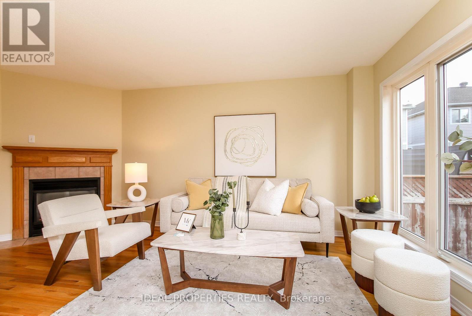 418 Beatrice Drive, Ottawa, ON - Indoor Photo Showing Living Room With Fireplace