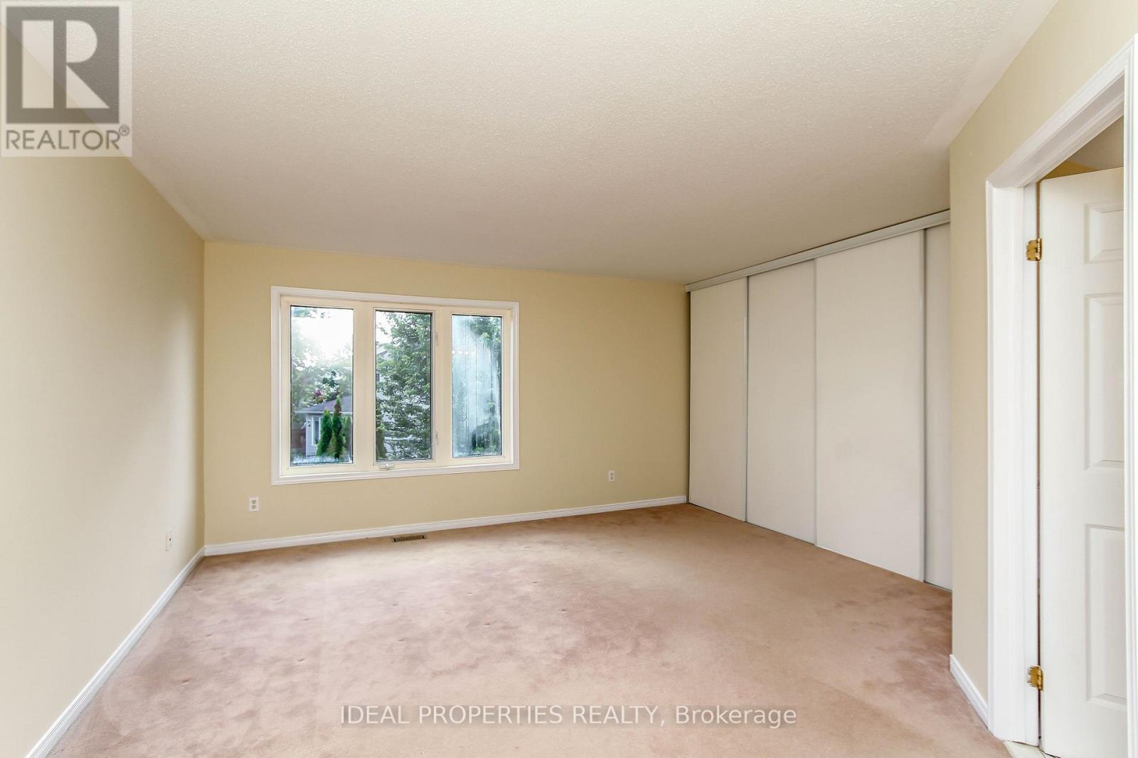 418 Beatrice Drive, Ottawa, ON - Indoor Photo Showing Other Room