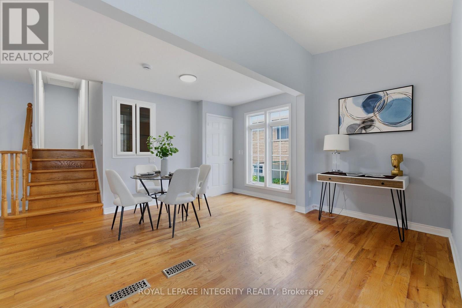 Stairs + Dinning Room - Main Floor - 1625 Baseline Road, Ottawa, ON - Indoor