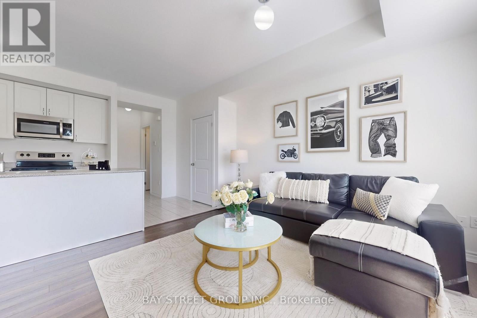 2623 Garrison Crossing, Pickering, ON - Indoor Photo Showing Living Room
