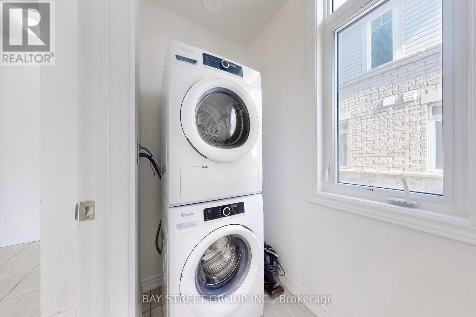 2623 Garrison Crossing, Pickering, ON - Indoor Photo Showing Laundry Room