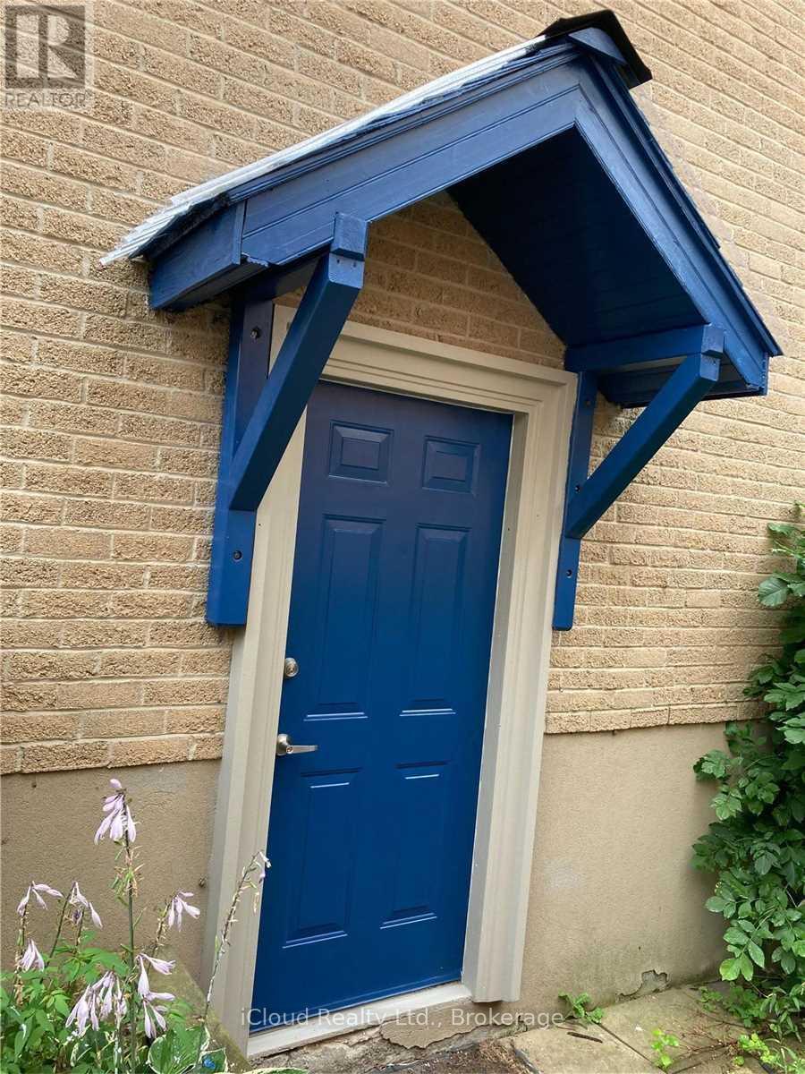 1449 Ithaca Court, Mississauga, ON - Outdoor