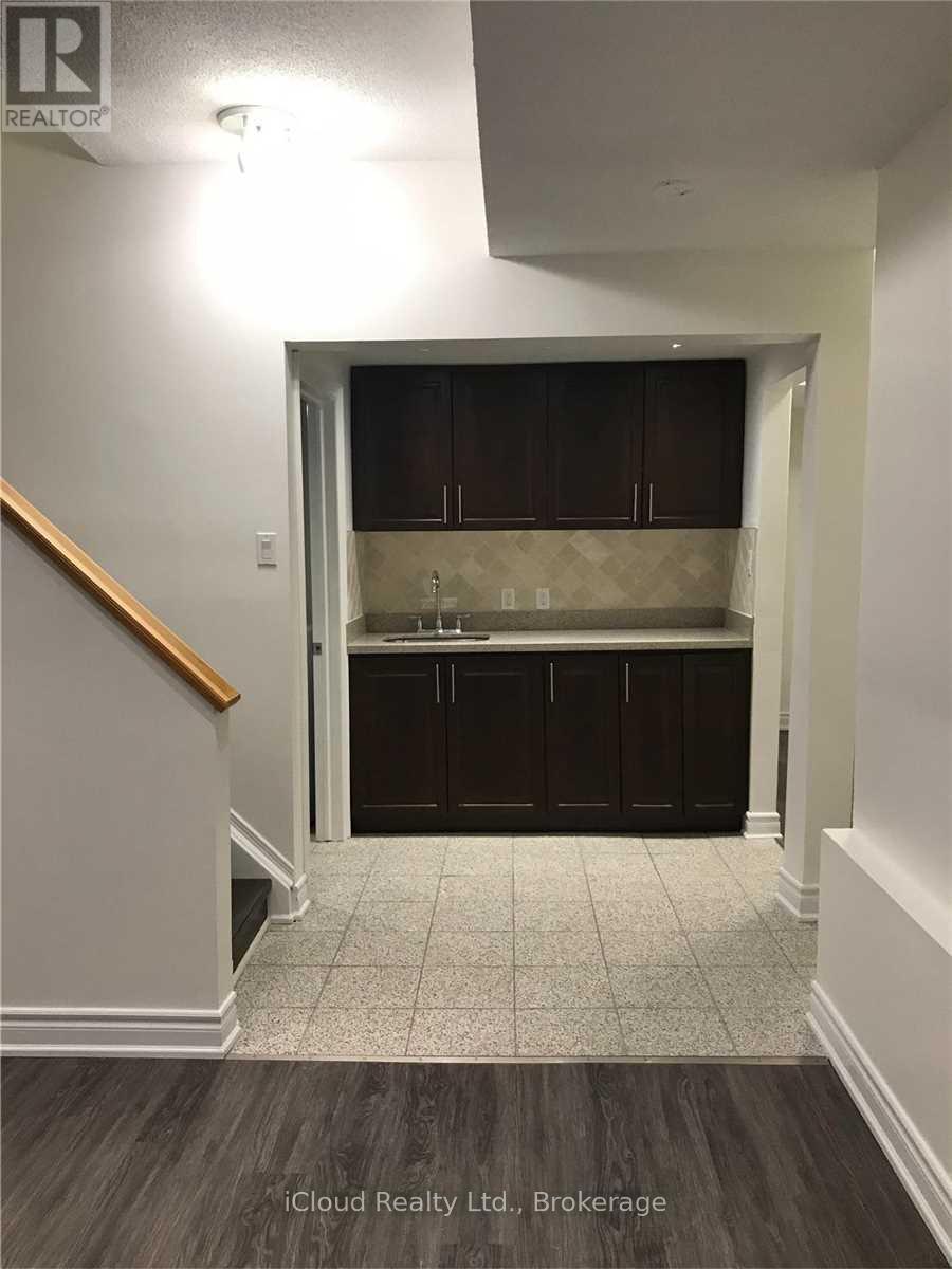 1449 Ithaca Court, Mississauga, ON - Indoor