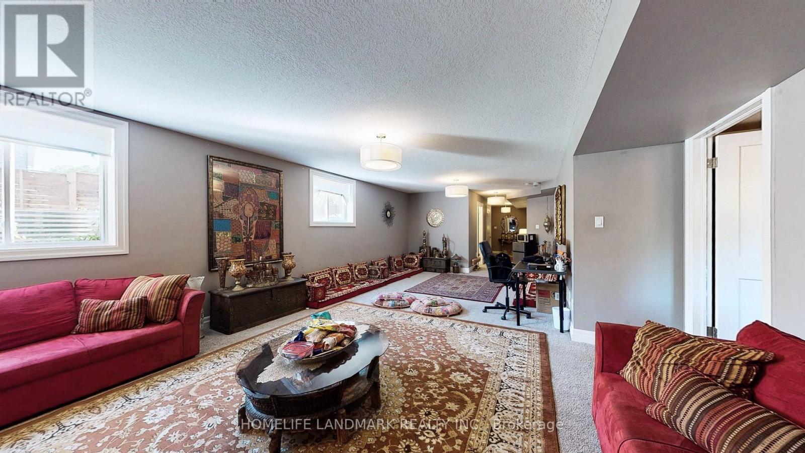 537 Millstream Drive, Waterloo, ON - Indoor Photo Showing Living Room
